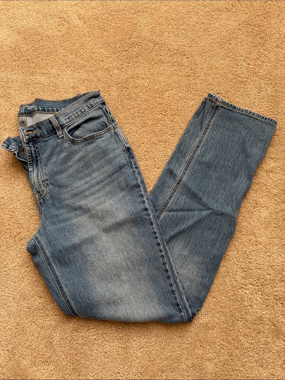 Old Navy Women's WOW Boyfriend Jeans in Light Blue Wash